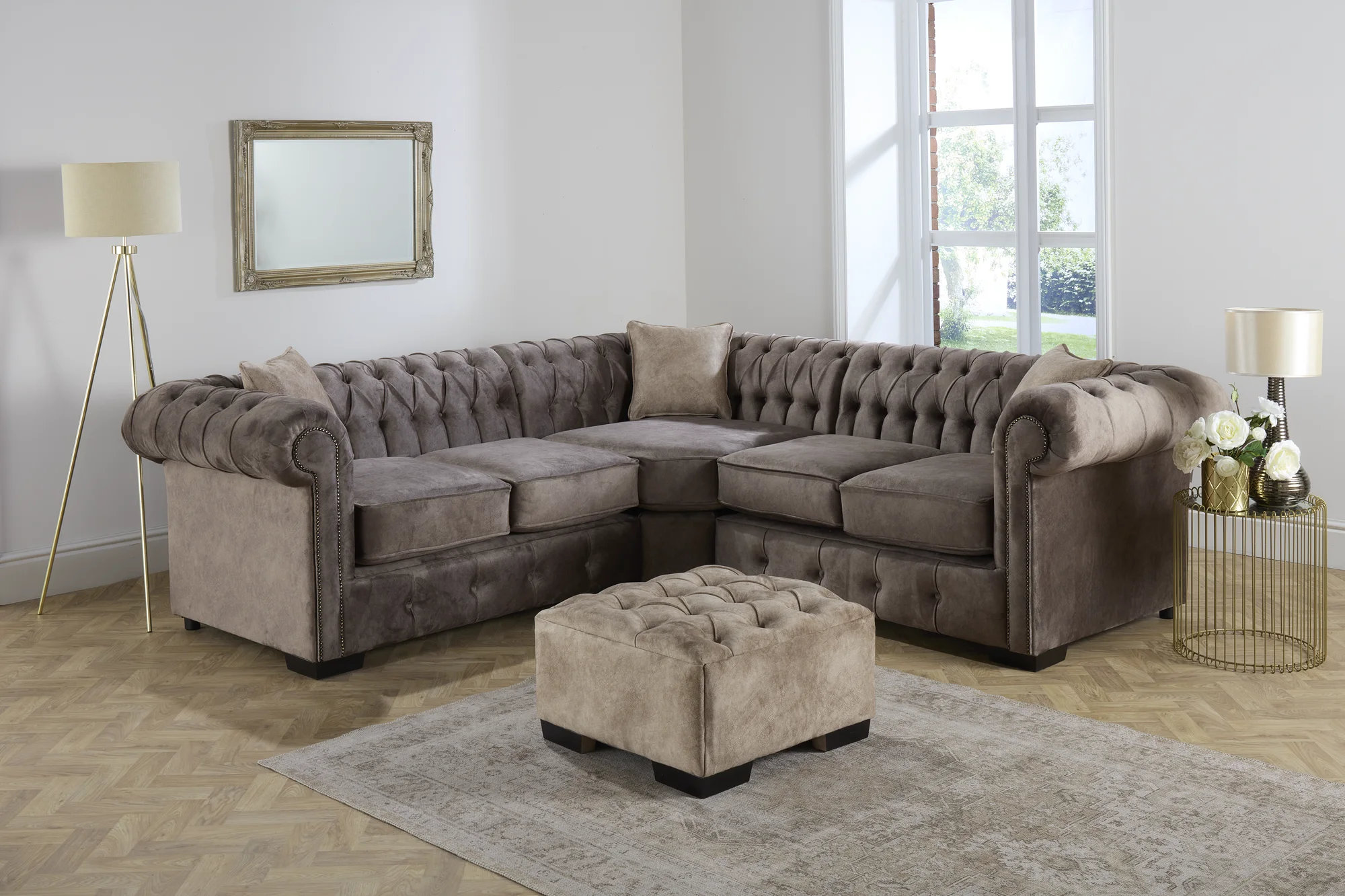 Chesterfield sofa in Dappled Chocolate